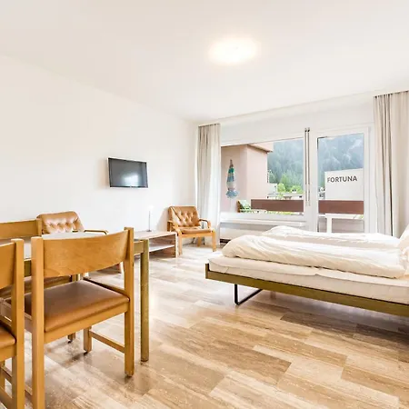 2,5 Mayenzett Zentral Mit Balkon شقة *